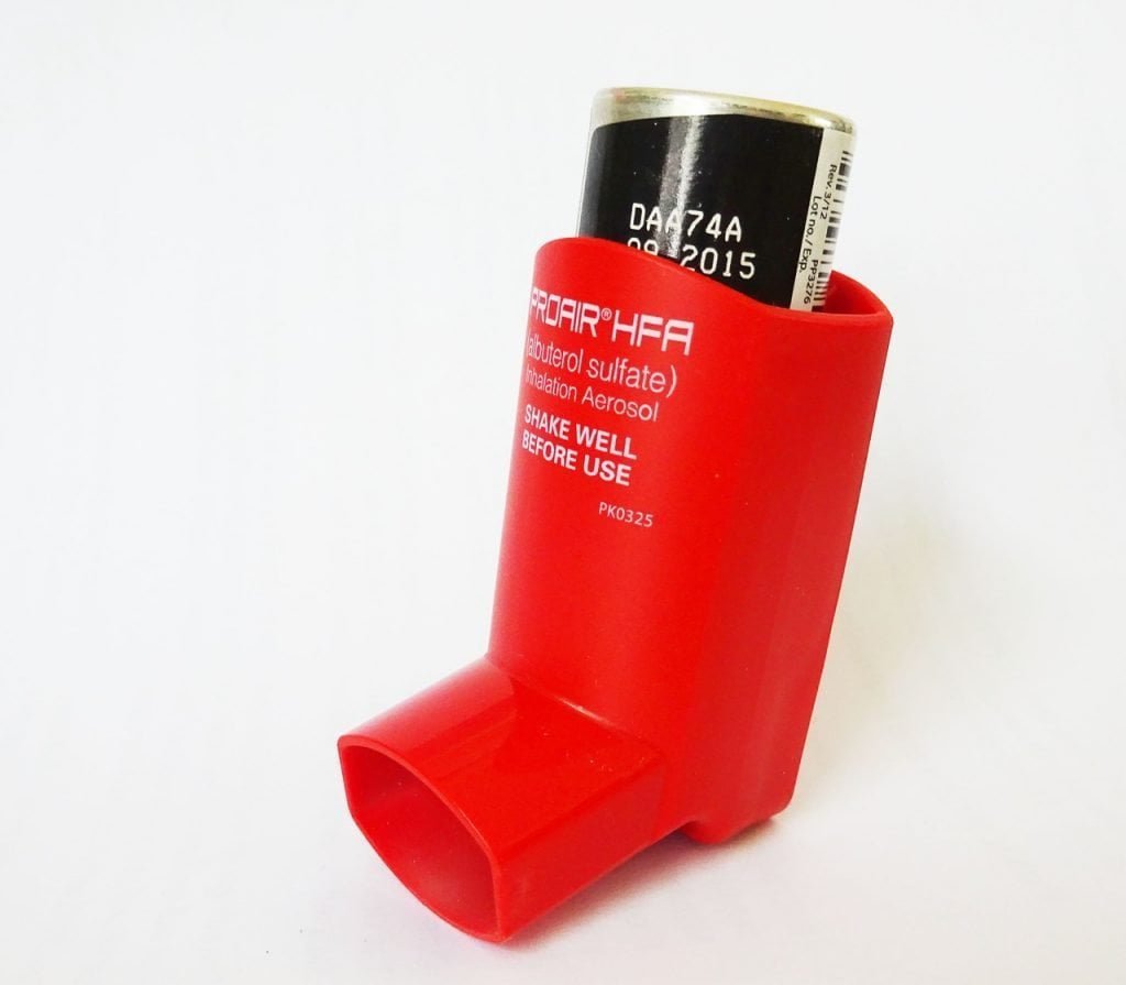  Alat hirup metered dose yang biasa digunakan untuk mengobati asma
