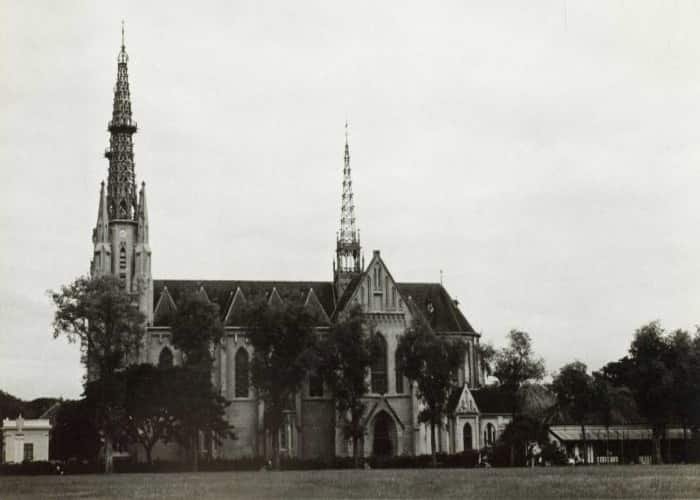 Gereja Katedral Jakarta - Lapangan Banteng