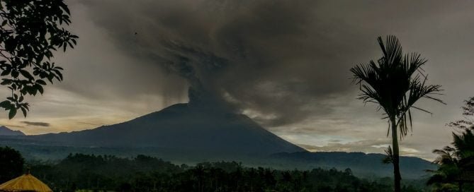 Gunung Agung, Bali 17.25 on 26 Nov17 - @ReelLifePhotos