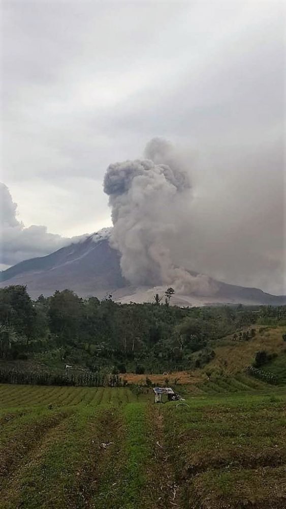 Gunung Sinabung 24-10-2017 1445 WIB
