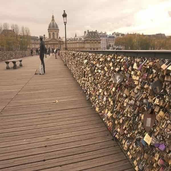 Jembatan gembok cinta Paris