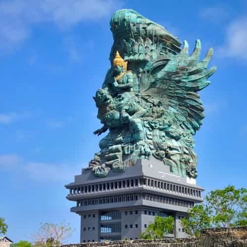 Monumen Garuda wisnu kencana GWK bali