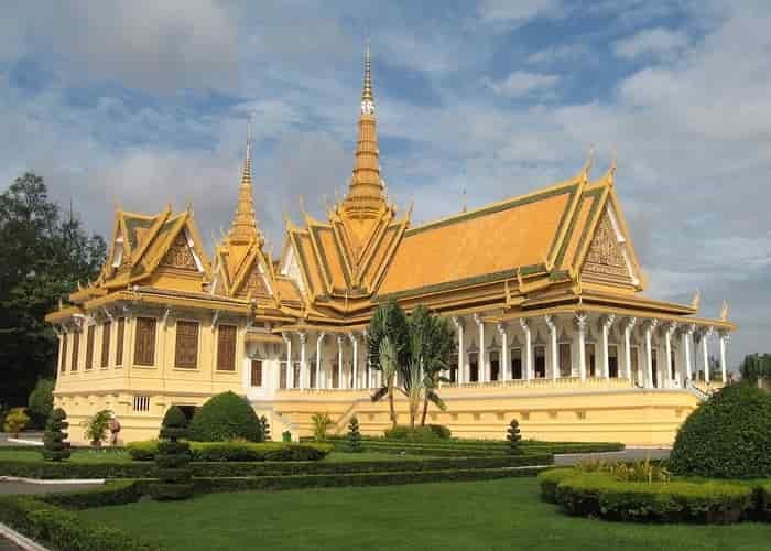 Istana Kerajaan Kamboja - Tempat Wisata di Kamboja