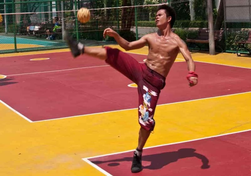 Sepak Takraw - Sejarah, Peraturan, Teknik Bermain, Kesalahan-Kesalahan